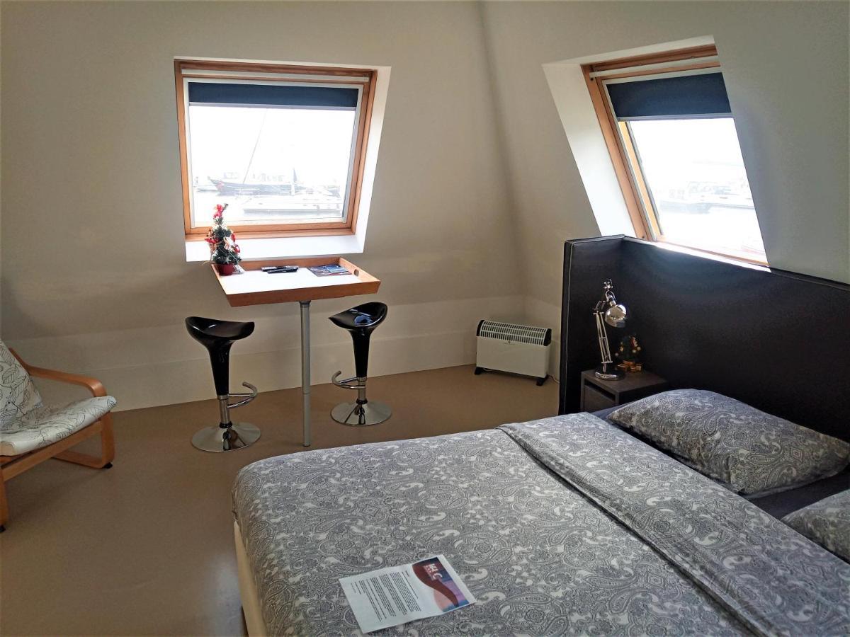 Kaap Hoorn Club Bed En Breakfast ภายนอก รูปภาพ
